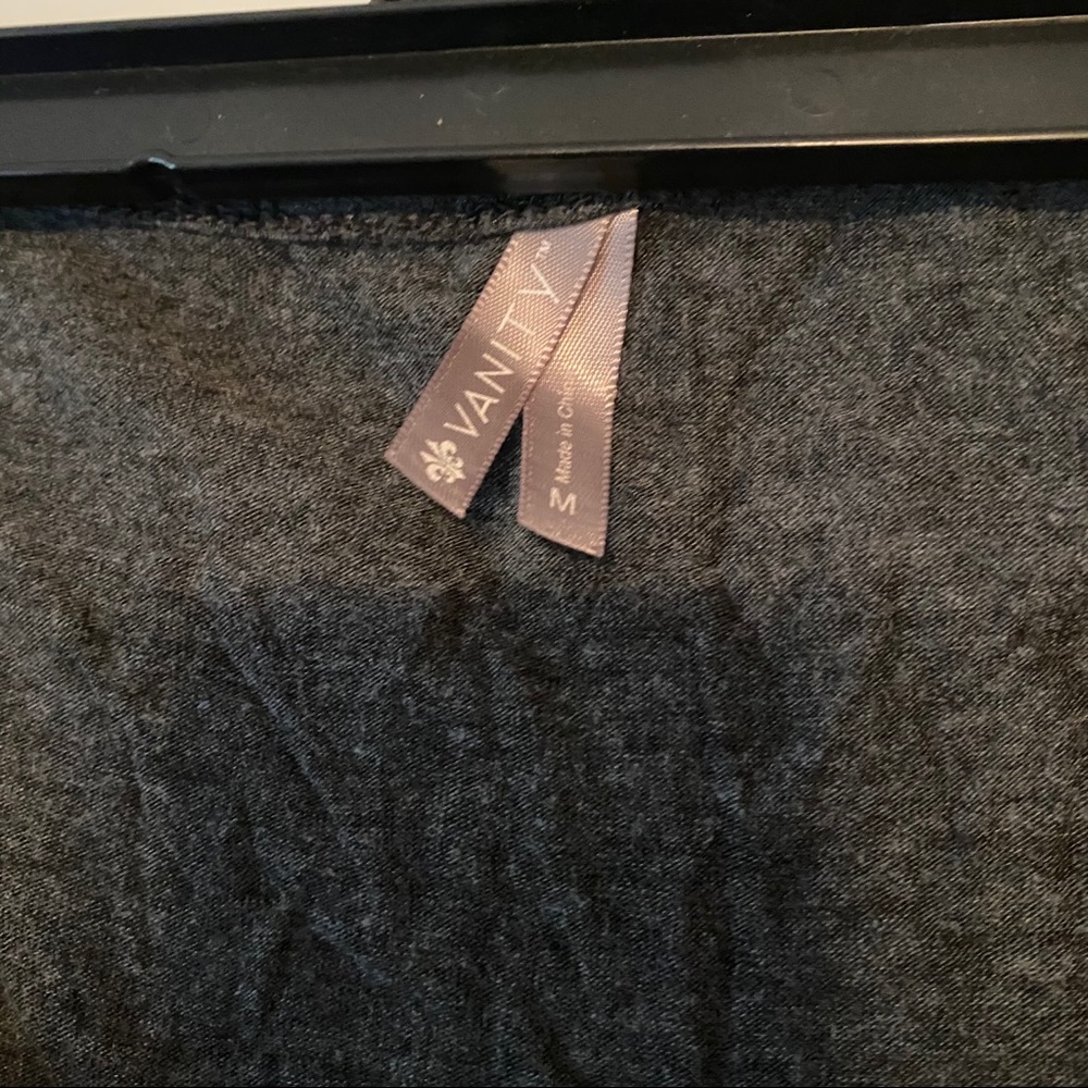 Grey blouse - Picture 3 of 3